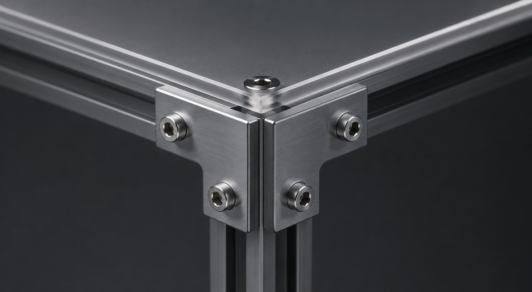 Close-up of an ALUMOLAB modular aluminium frame corner joint